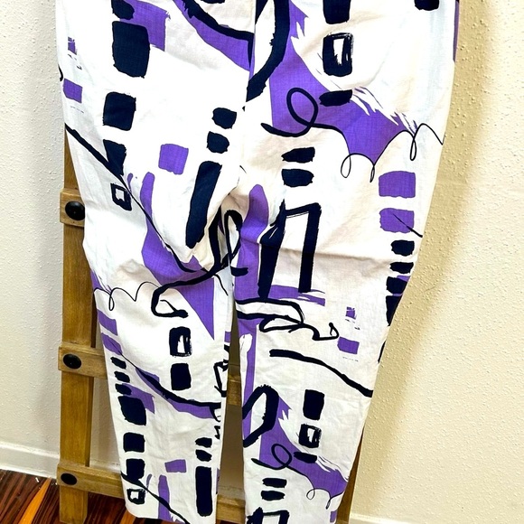Chico's Abstract Purple and Black Cropped Pants and matching abstract top - Picture 6 of 11